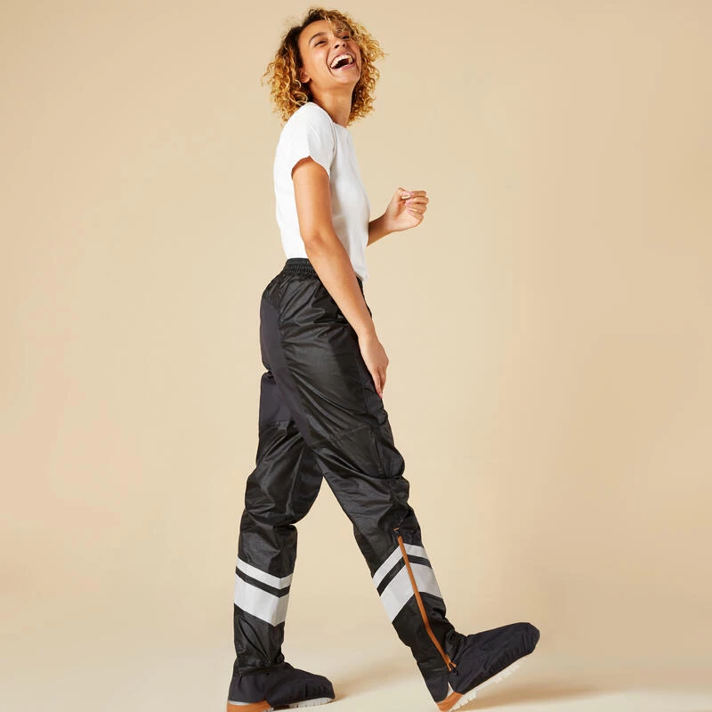 BTWIN SURPANTALON PLUIE VELO VILLE AVEC COUVRE-CHAUSSURES INTEGREES 540 FEMME NOIR – Image 3